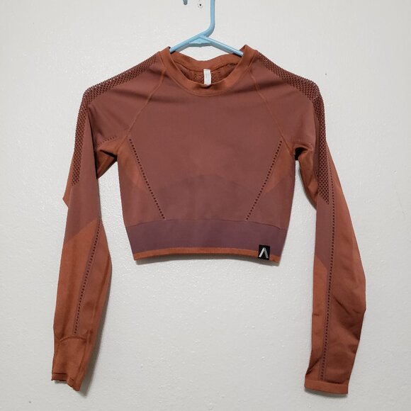 Athleta Legend Shine Crop - Picture 5 of 14